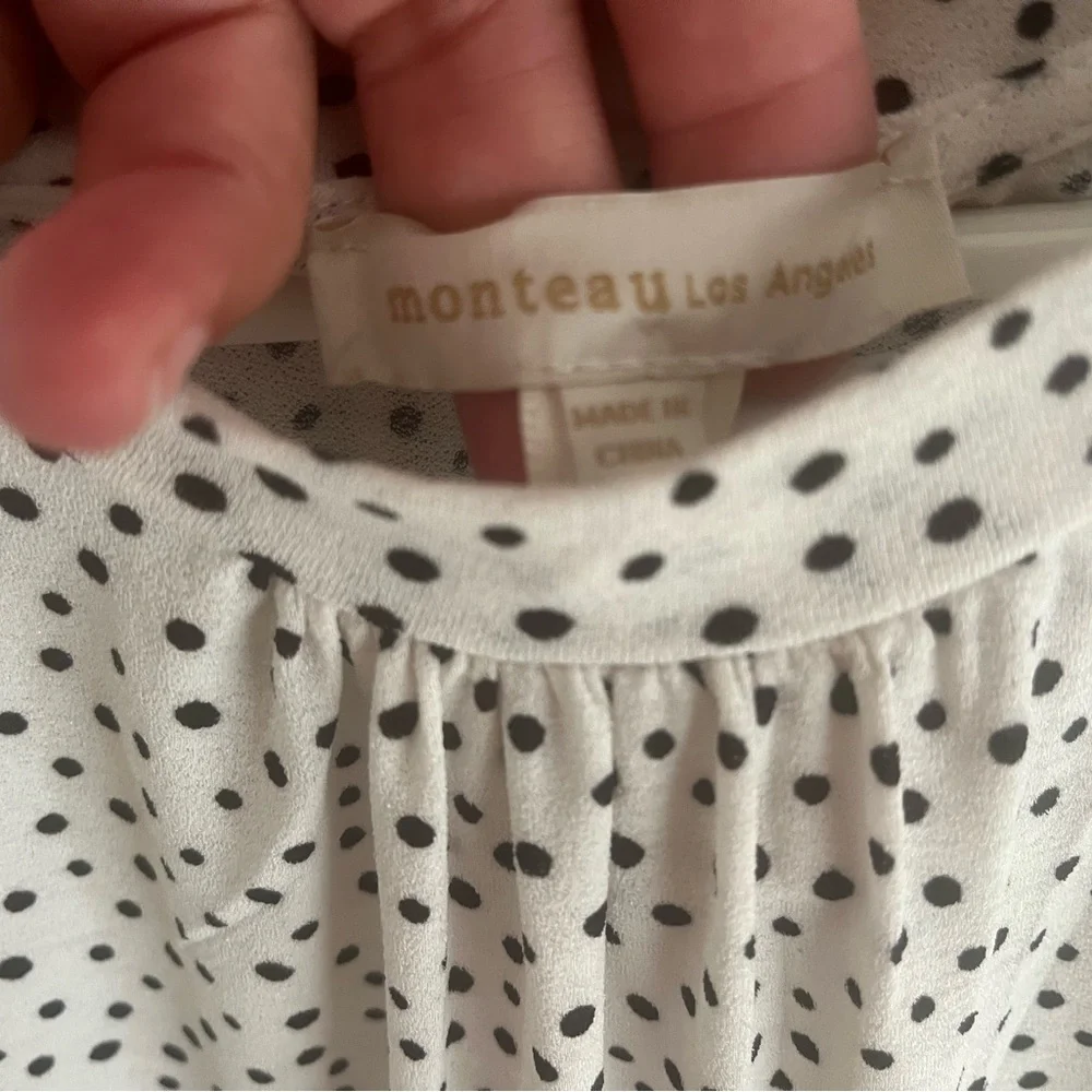 Ladies size Large polka dot top - Picture 2 of 3